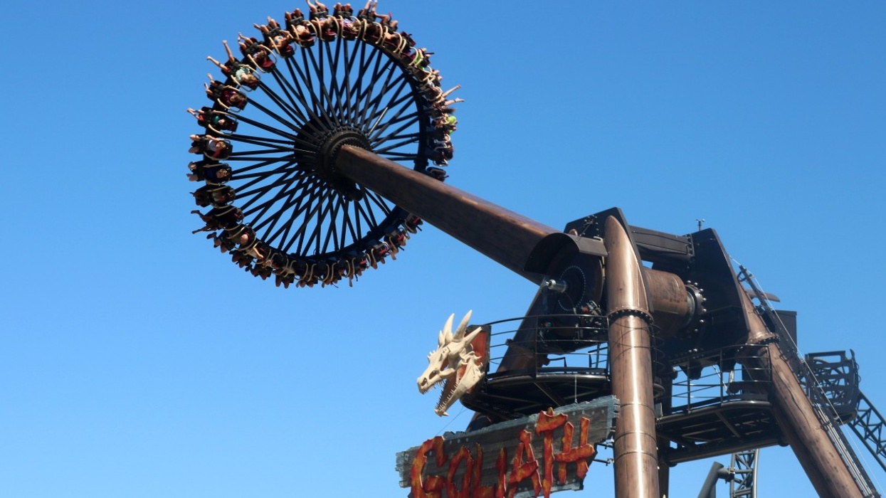 intamin gyro swing