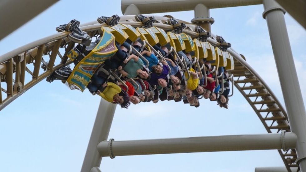 Intamin LSM Coaster Pantheon Inversion Busch Gardens WIlliamsburg