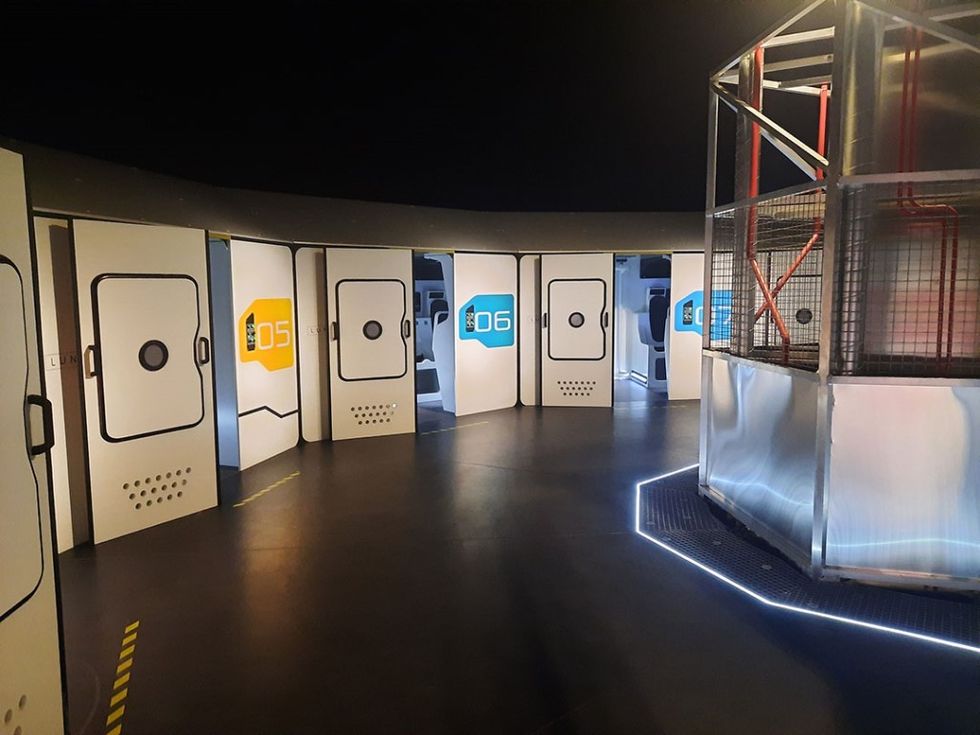 Intamin LuneXplorer launches at Cité de l’espace cabins