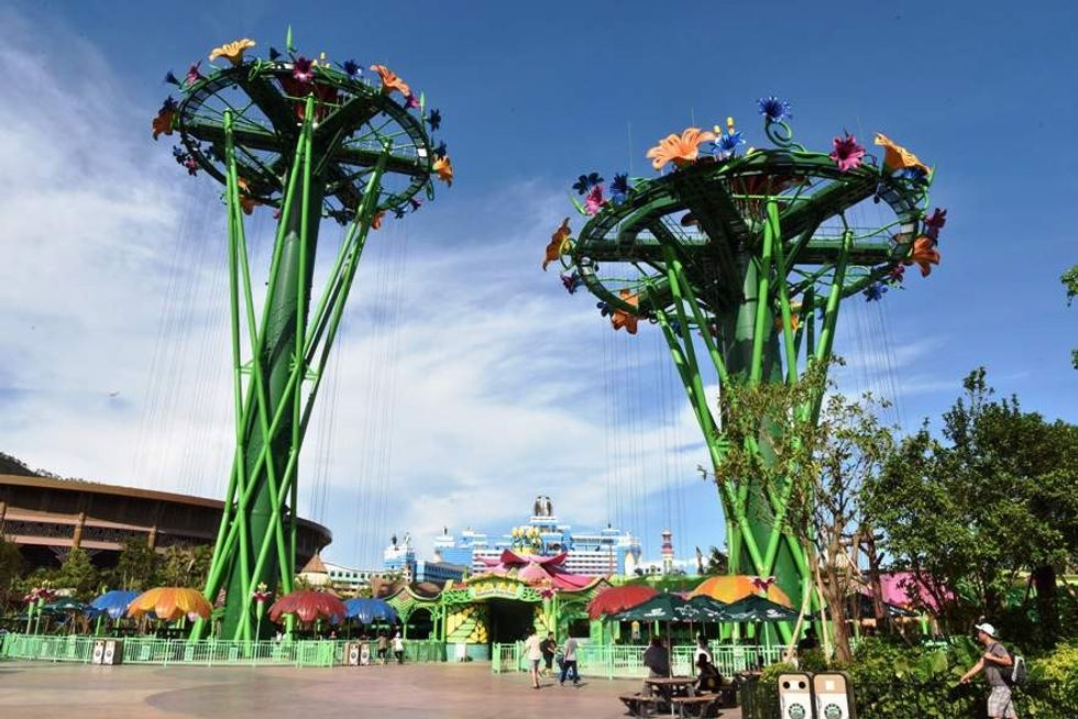 Intamin's Rainforest Drop Towers open at zhuhai China's Chimelong Ocean Kingdom