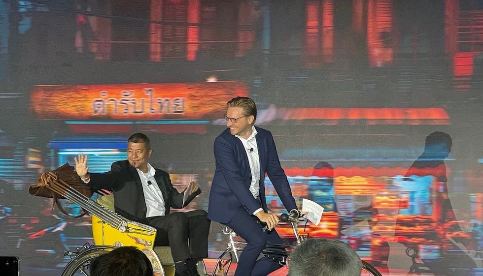 Jakob and Wuthichai at Opening Ceremony IAAPA Asia