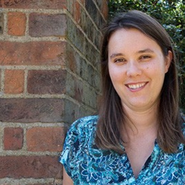 Jenny Cousins headshot