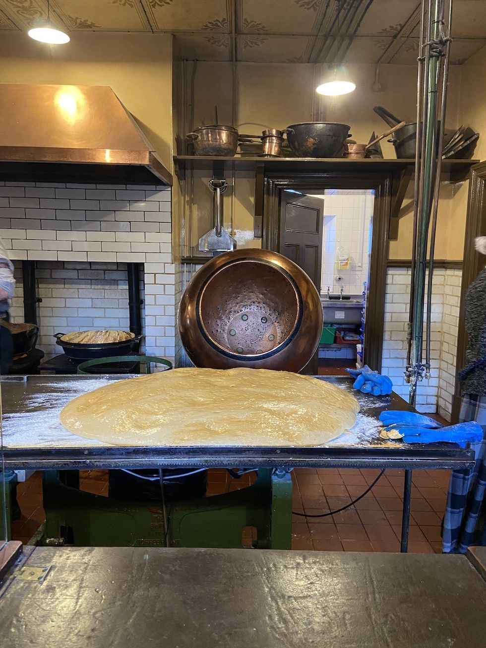 Jubilee Confectionary - making sweets at Beamish