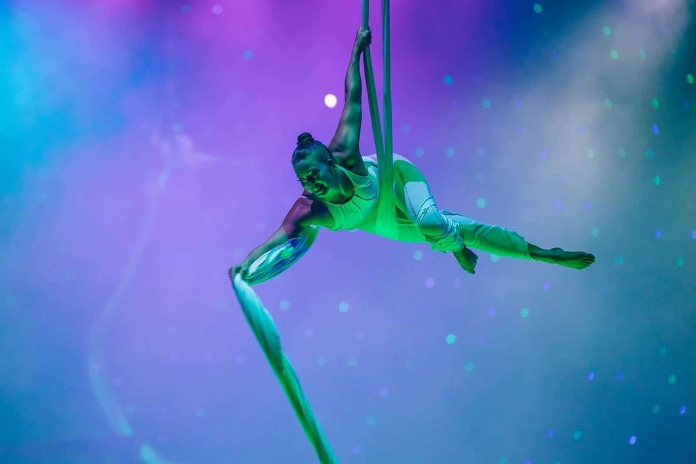 Julia flying lady creativiva trapeze