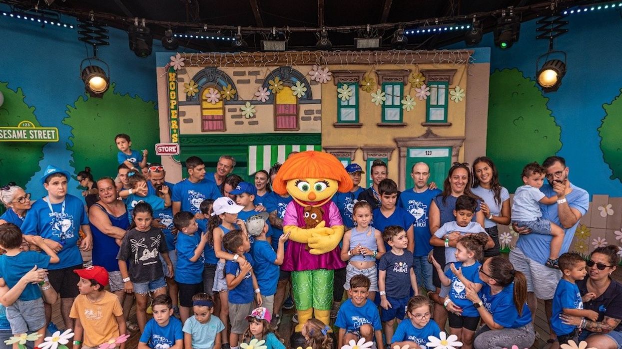 Julia Sesame Street PortAventura