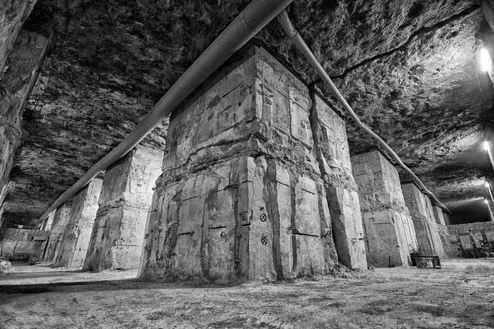 jurassica project to be merged with memo as the journey in Albion Mines