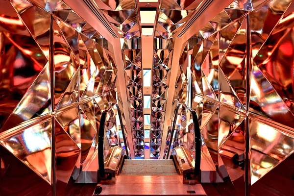 Kaleidoscopic Escalator