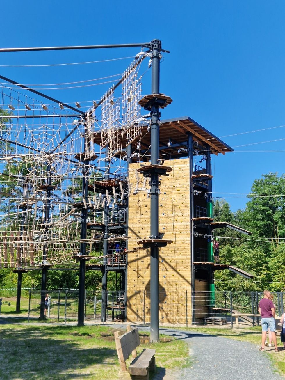 Kanopeo Center Parc De Kempervennen ropes course structure