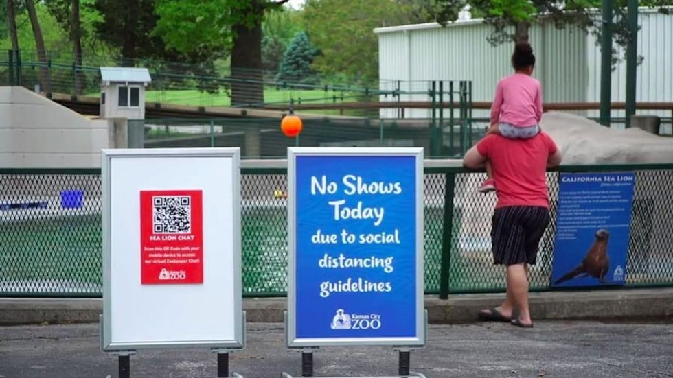 Kansas City Zoo social distancing COVID 19 messaging