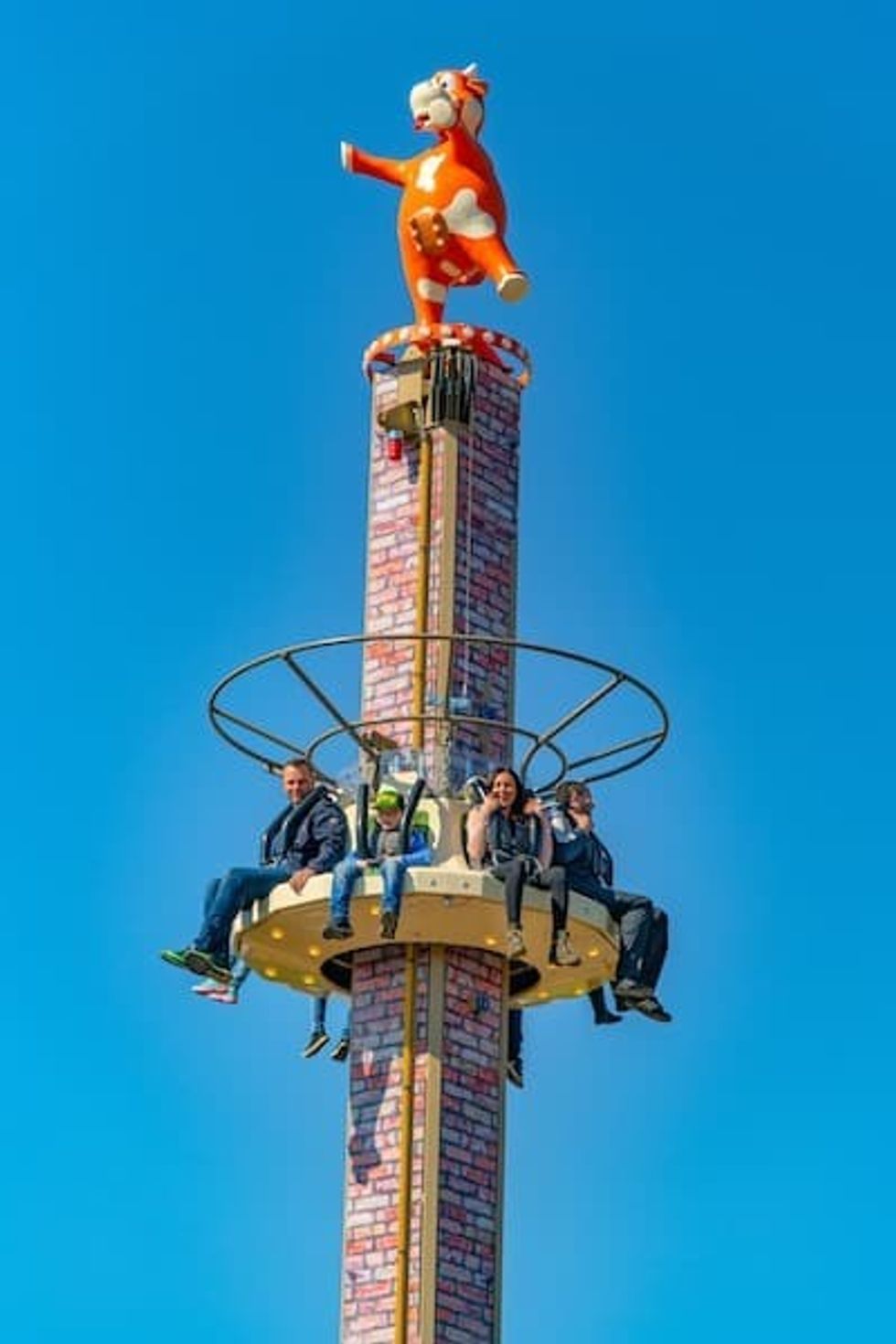 Karls_Melkerturm freefall tower Family Rides Europe 2019