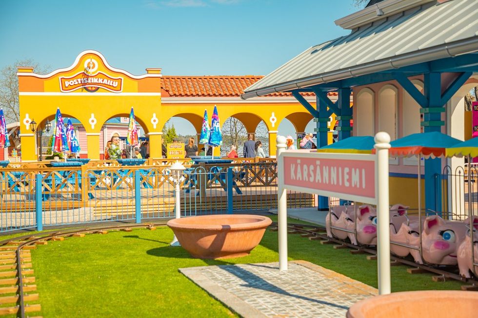 Kärsänniemi station Särkänniemi theme park