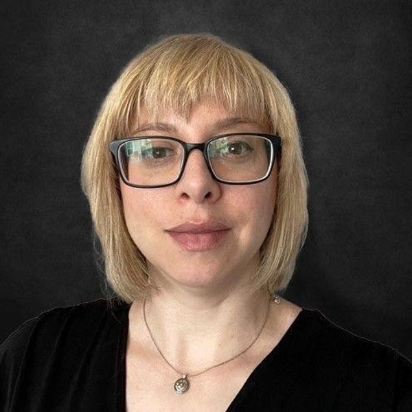 Kate McConnell headshot