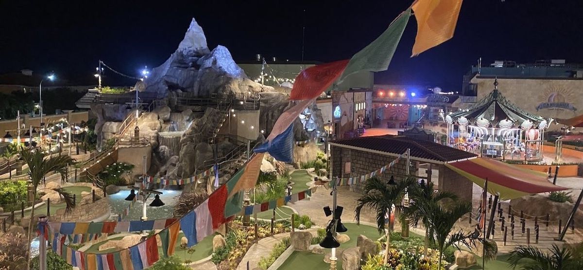 Katmandu-Park-Expedition-Golf-course-himalayan-mountain-theming-