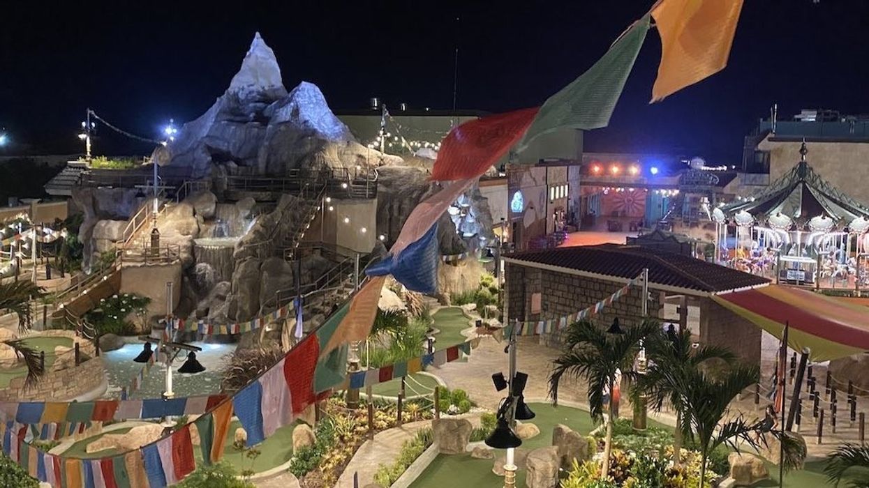 Katmandu-Park-Expedition-Golf-course-himalayan-mountain-theming-