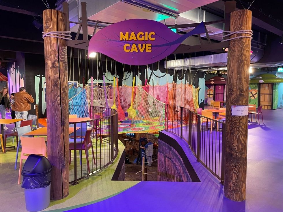 KCC Entertainment Design Fun Planet Magic Cave