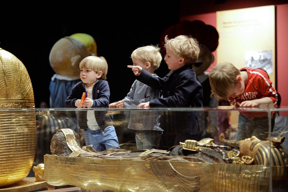 Kids at Tutankhamun - His Tomb and His Treasure