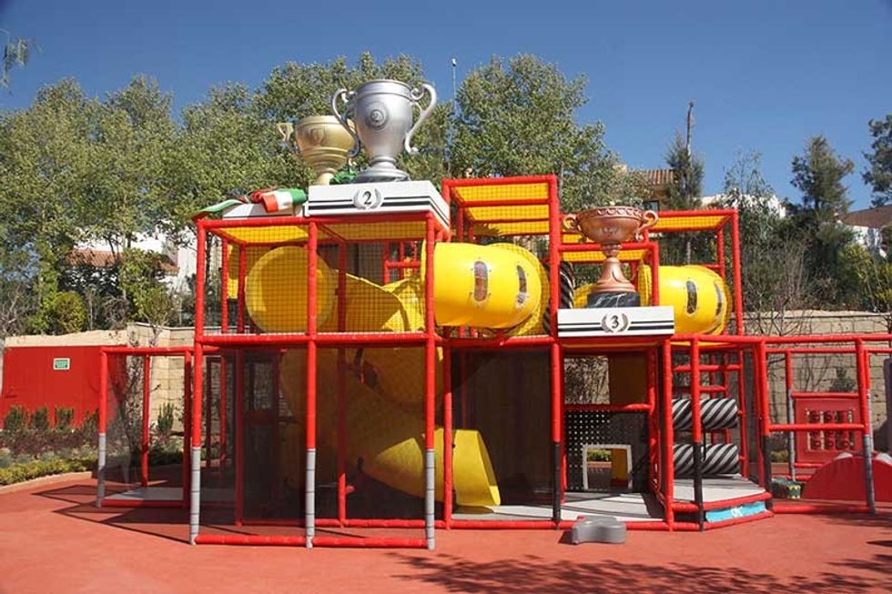 kids podium ferrari land