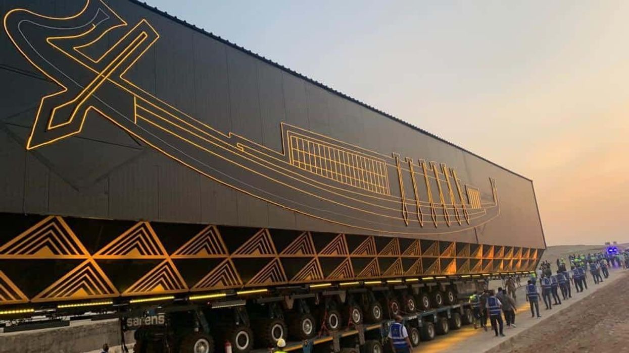 king khufu boat grand egyptian museum