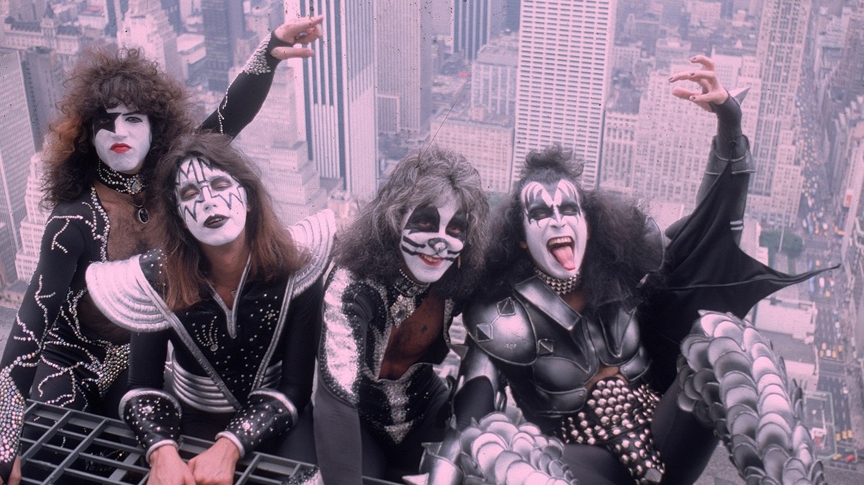 kiss