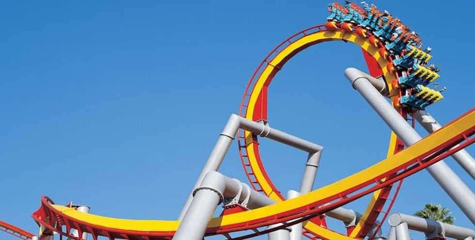 knotts berry farm cedar fair reopening California theme parks