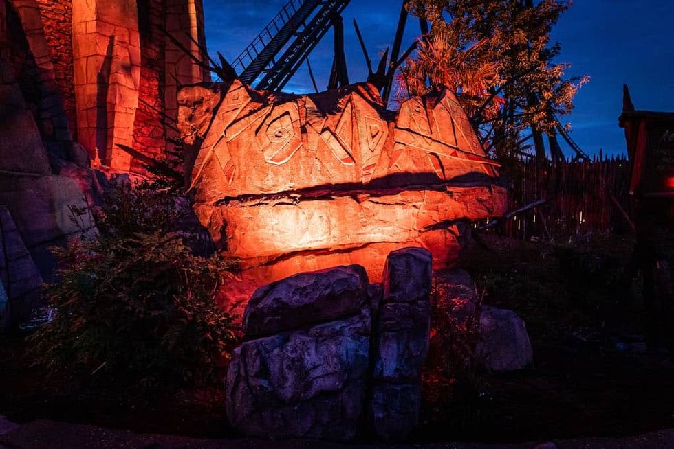 Kondaa sign lit up Highlite