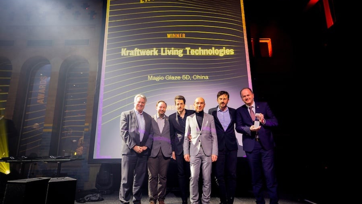 Kraftwerk Living Technologies wins Inavation Award for Magic Glaze 5D