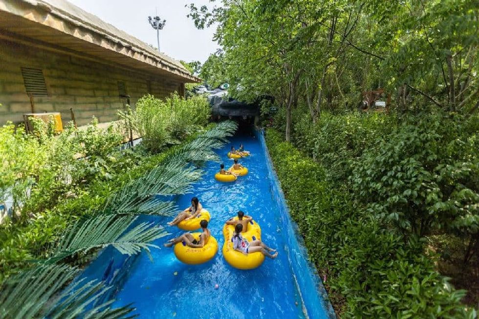 Lazy River Fantawild water park