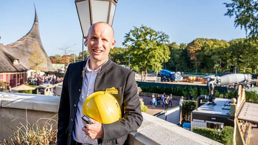 Lead Designer Sander de Brujin at the construction of the Efteling Grand Hotel</p><p></p>