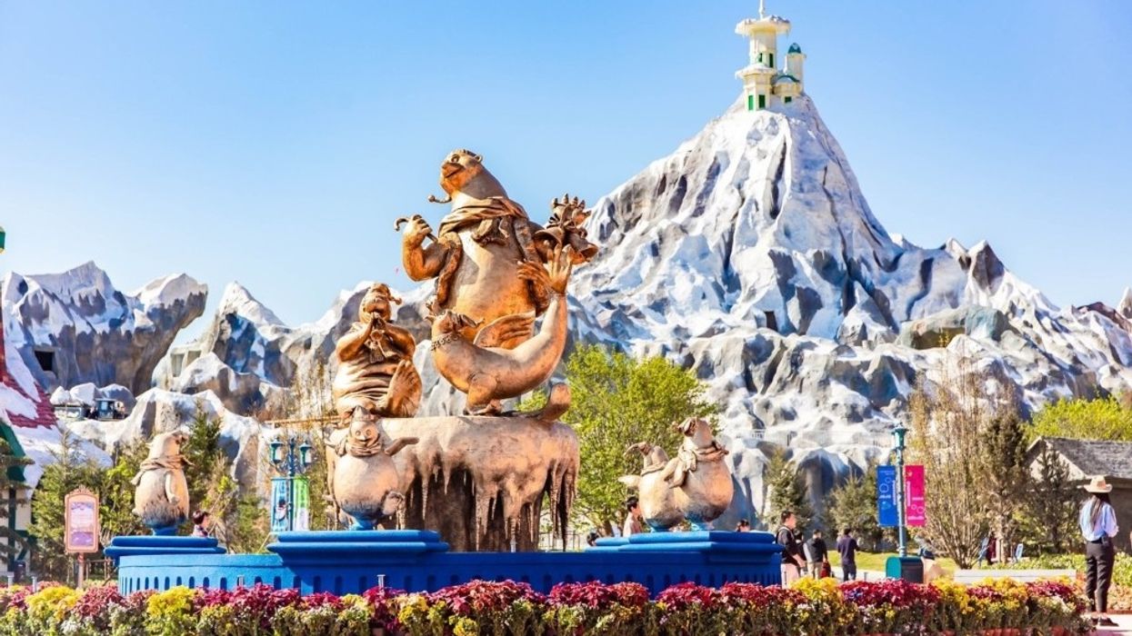 Legacy Entertainment Shanghai Haichang Ocean Park mountain