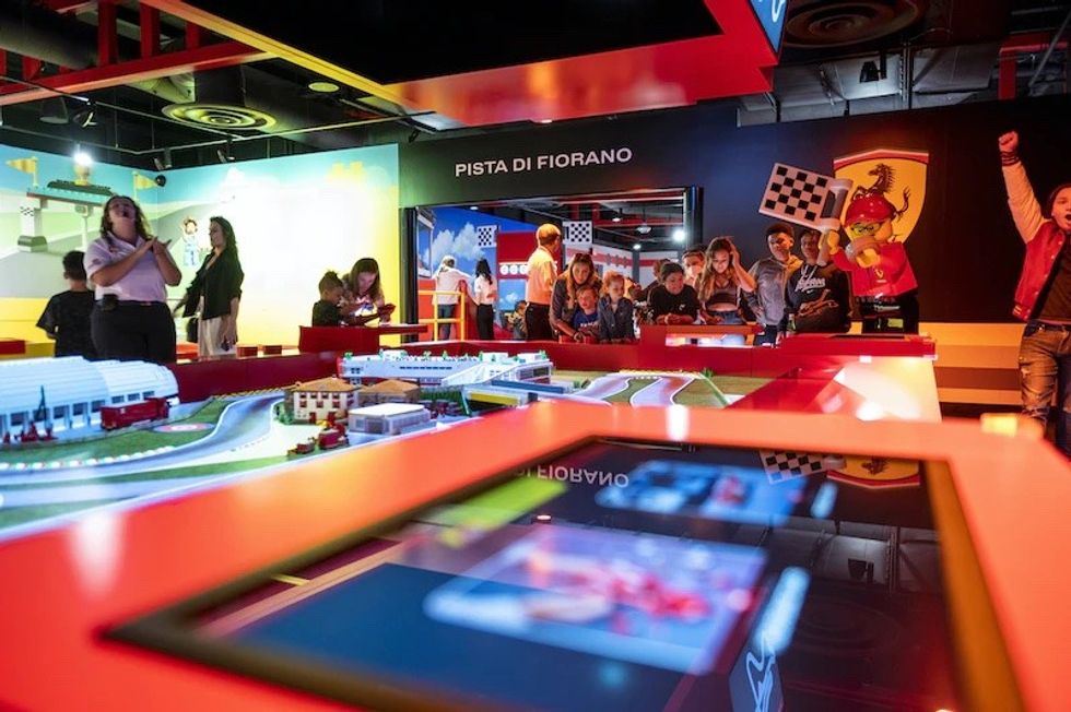 LEGOLAND California LEGO Ferrari Build & Race build