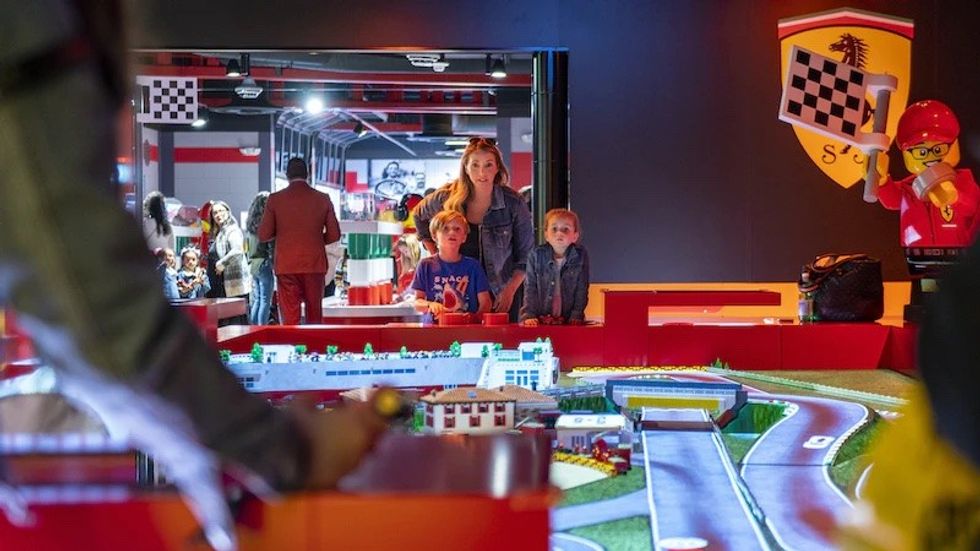 LEGOLAND California LEGO Ferrari Build & Race build