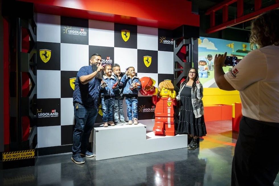 LEGOLAND California LEGO Ferrari Build & Race build