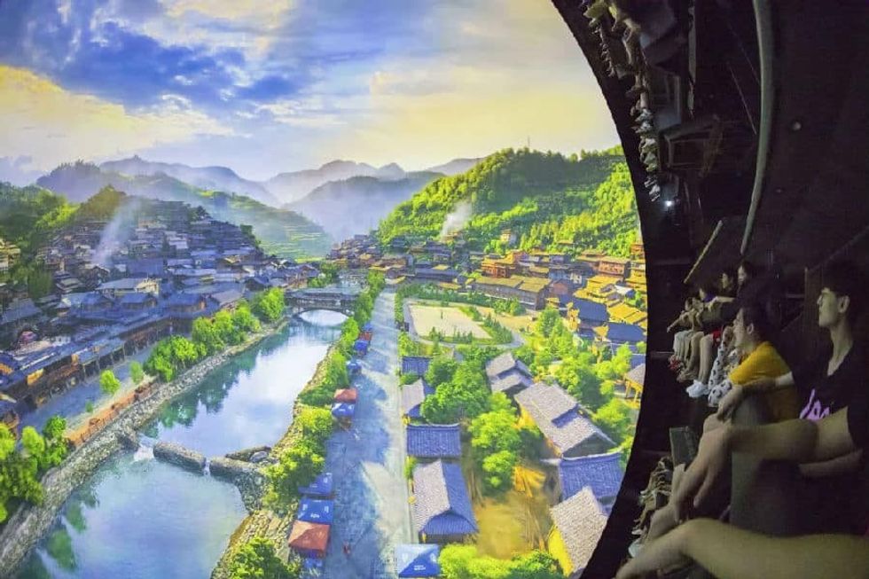 Let's Fly Fantawild Glorious Orient