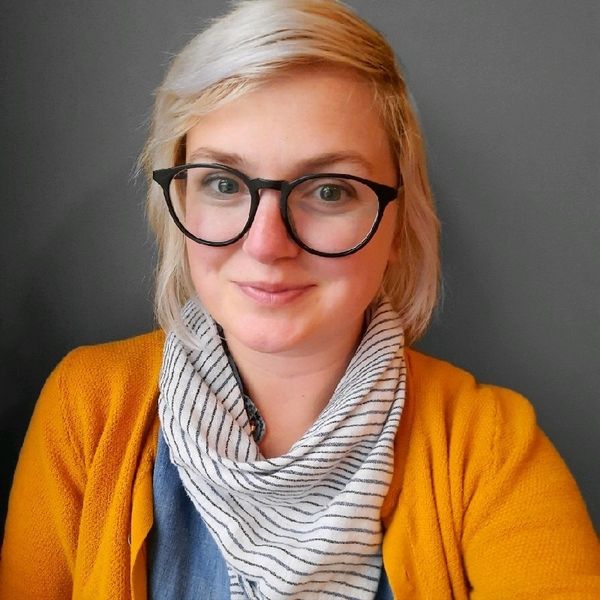 Libby Jones Headshot