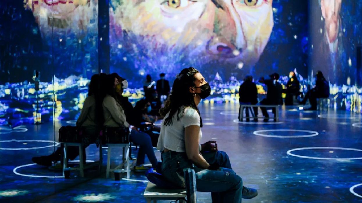 lighthouse immersive van gogh