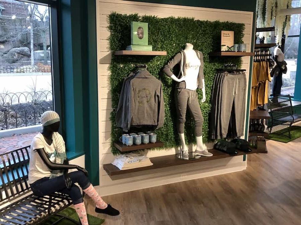 Lincoln Park Zoo gift shop in chicago