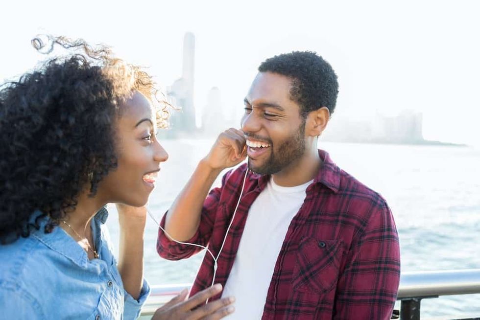 Listen-EVERYWHERE-couple-listening-together.