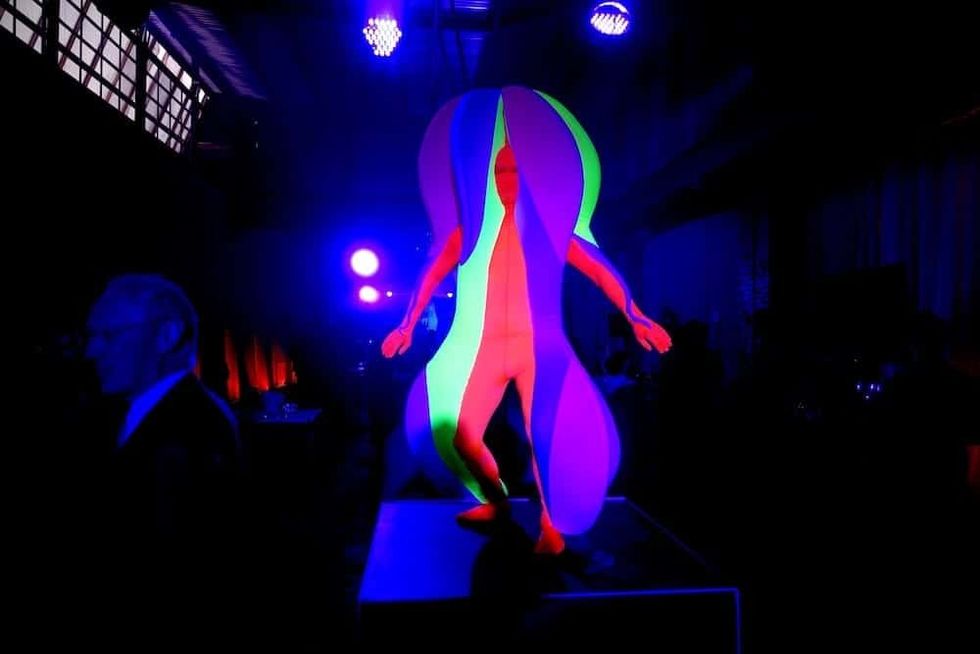 live entertainer creativiva performer