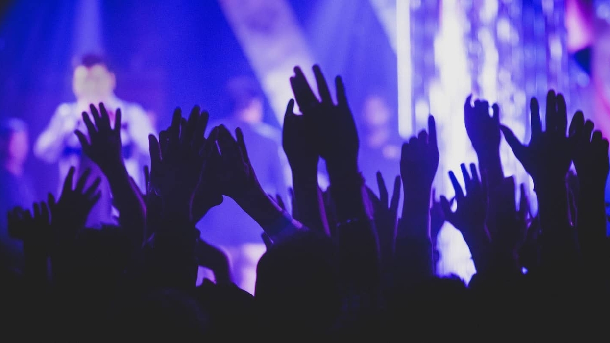 live events set to bounce back post covid - crowd silhouette at concert