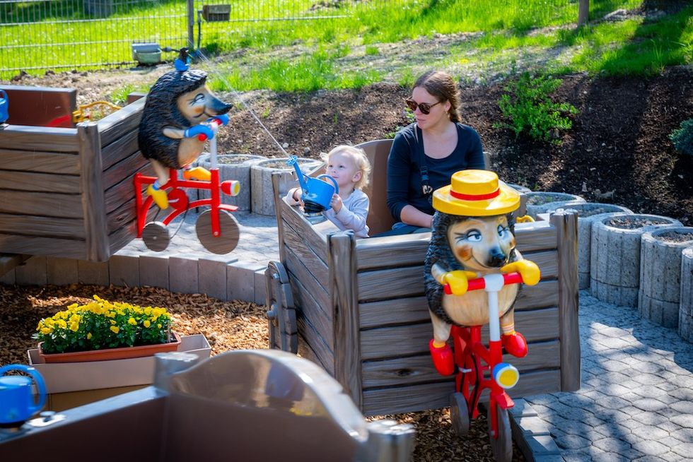 Lochmuehle Flower Carousel ART Engineering