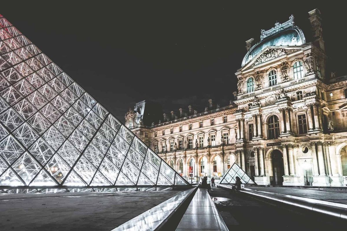 Louvre at night most visited museums