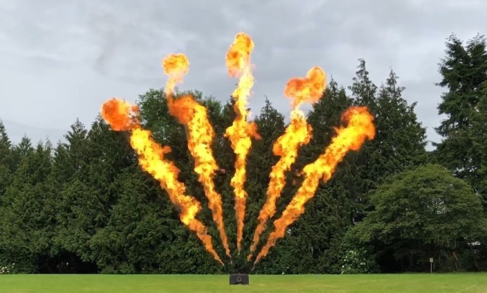 Luminous 5 way liquid flame system