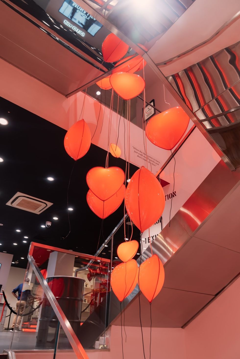 Lumsden Art of Banksy retail balloons