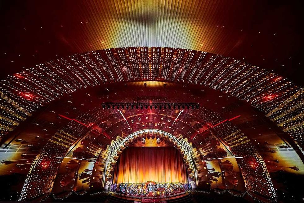 madison square garden radio city music hall obscura digital New York at Christmas spectacular