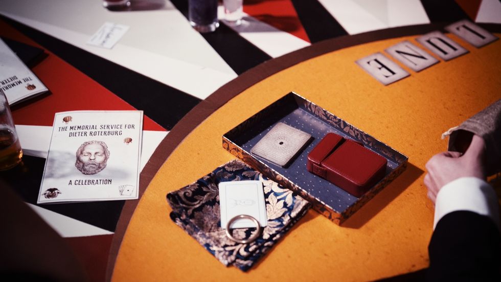 magician's table immersive experience