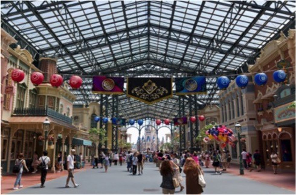 main street disney world kinetics theme park design