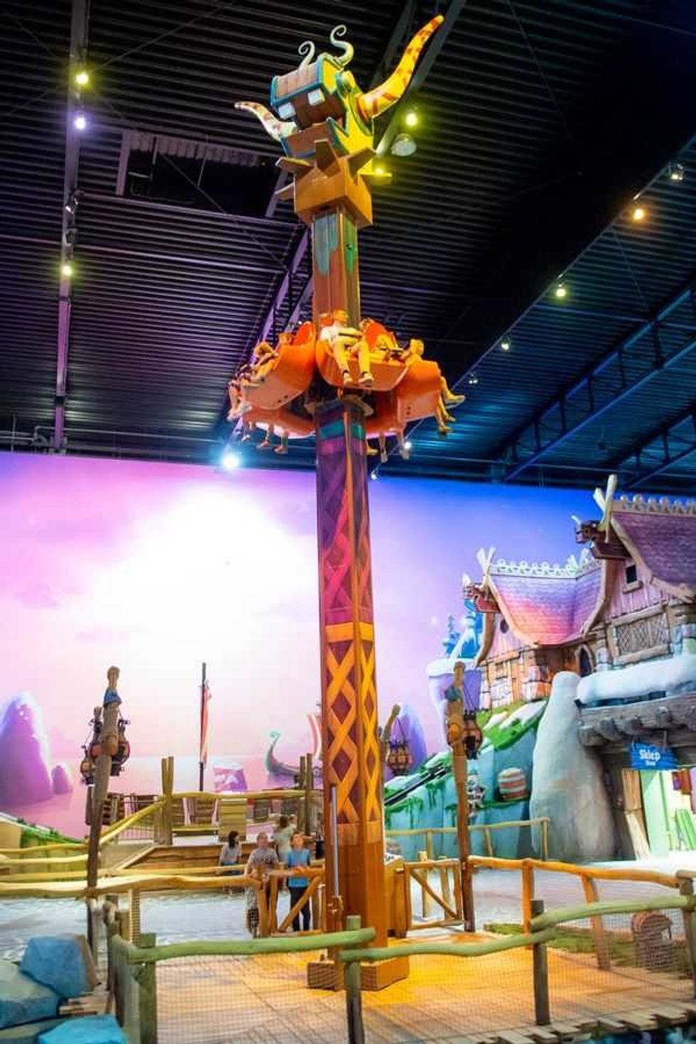 Majaland Kownaty family tower