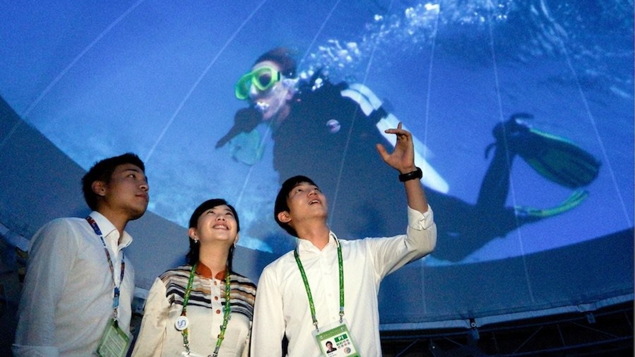 Malaysia pavilion 2012 project-syntropy