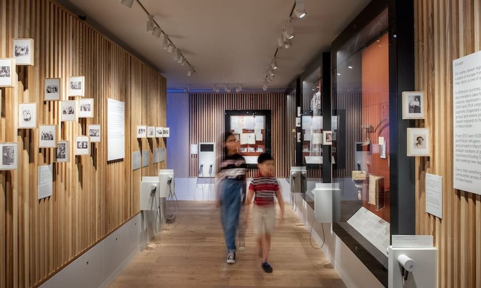 Manchester Jewish Museum Gallery (journeys)