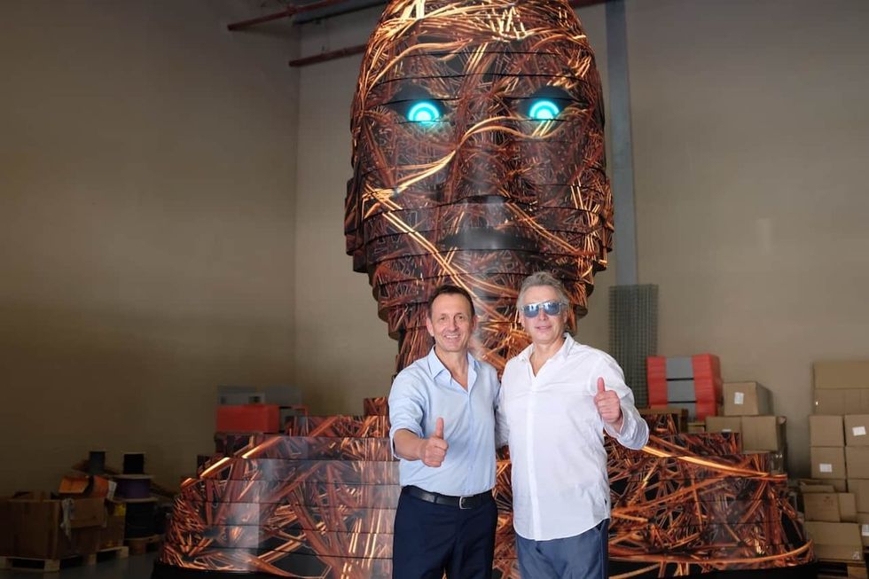 Manfred and Paddy in front of The Giant